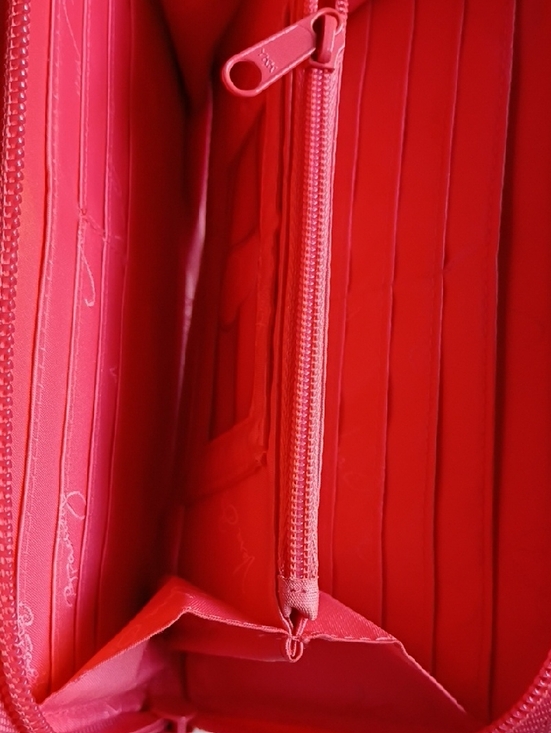 Vera Bradley Paisley cutout design Faux Leather Wallet Zip Around - Picture 6 of 6